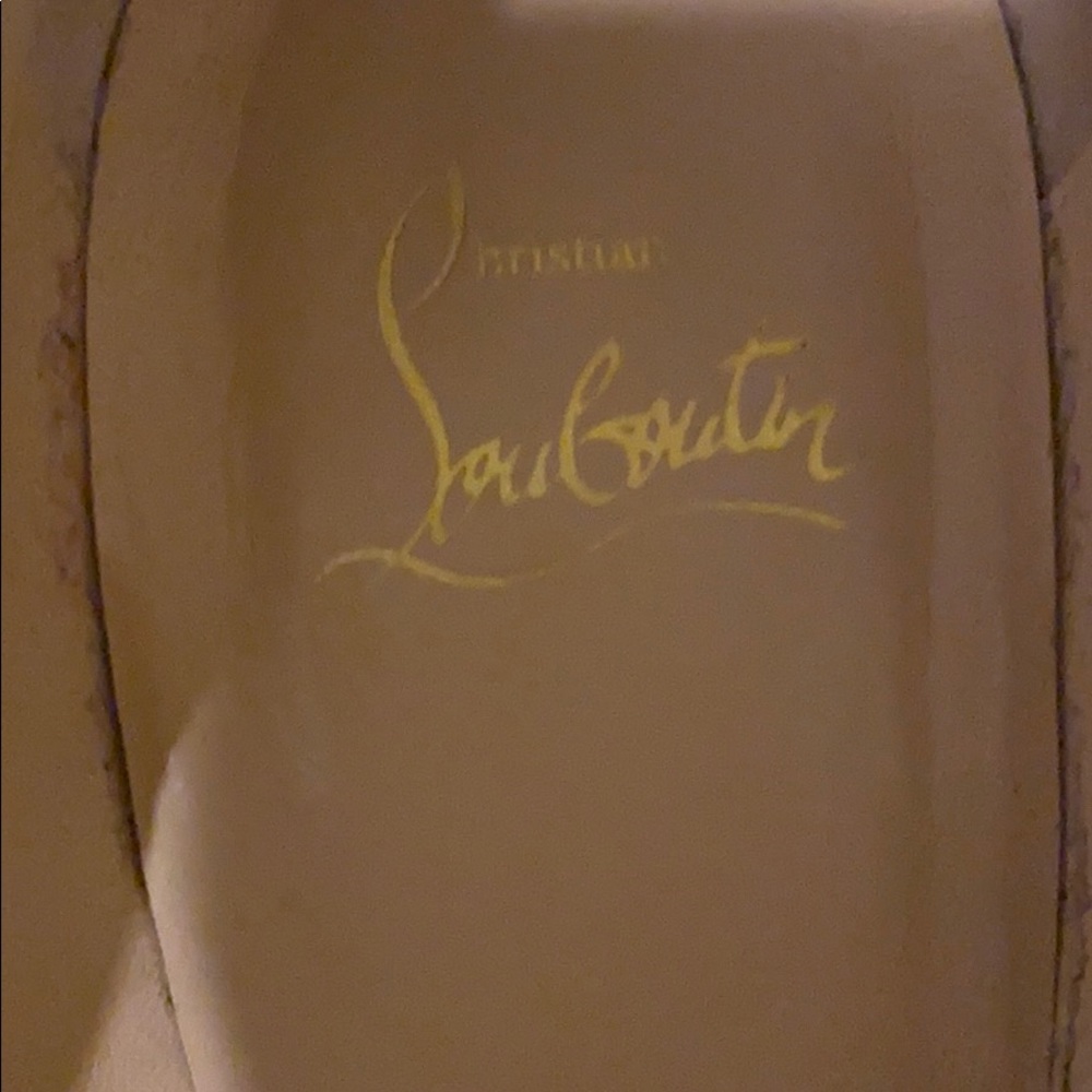 Classic and Classy - Picture 7 of 12